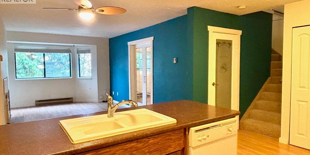 11 4832 LAZELLE AVENUE Terrace Photo 5 11 4832 LAZELLE AVENUE Terrace Photo 5